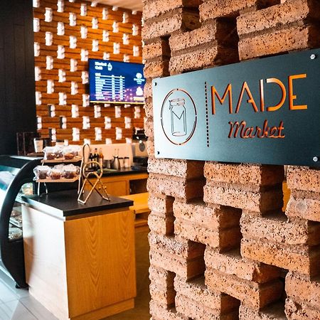 Doubletree By Hilton Celaya Celaya  Bagian luar foto