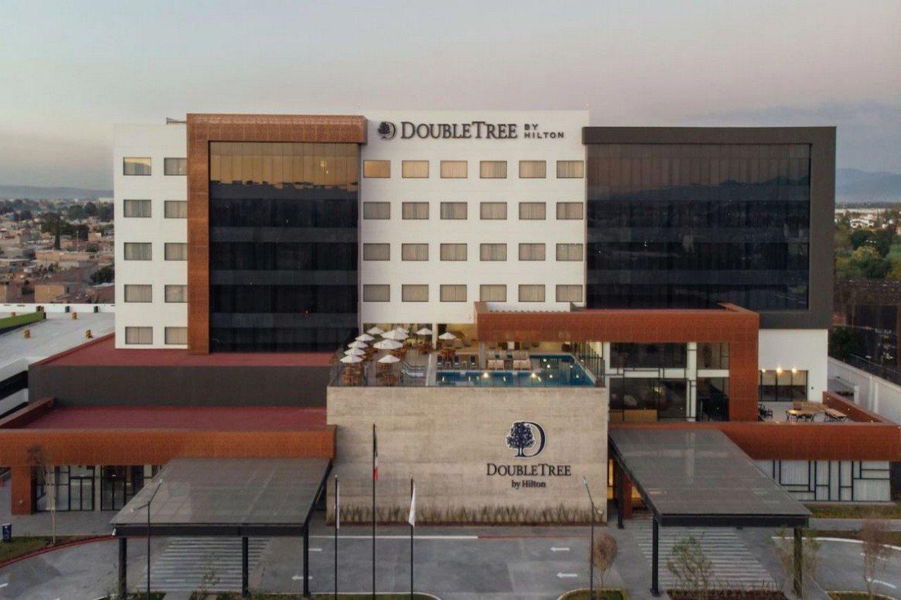 Doubletree By Hilton Celaya Celaya  Bagian luar foto