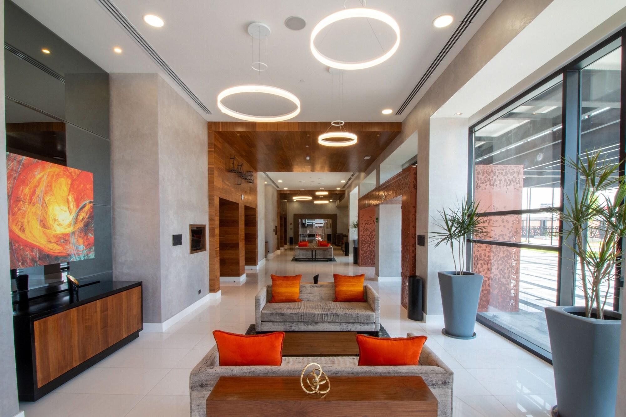 Doubletree By Hilton Celaya Celaya  Bagian luar foto