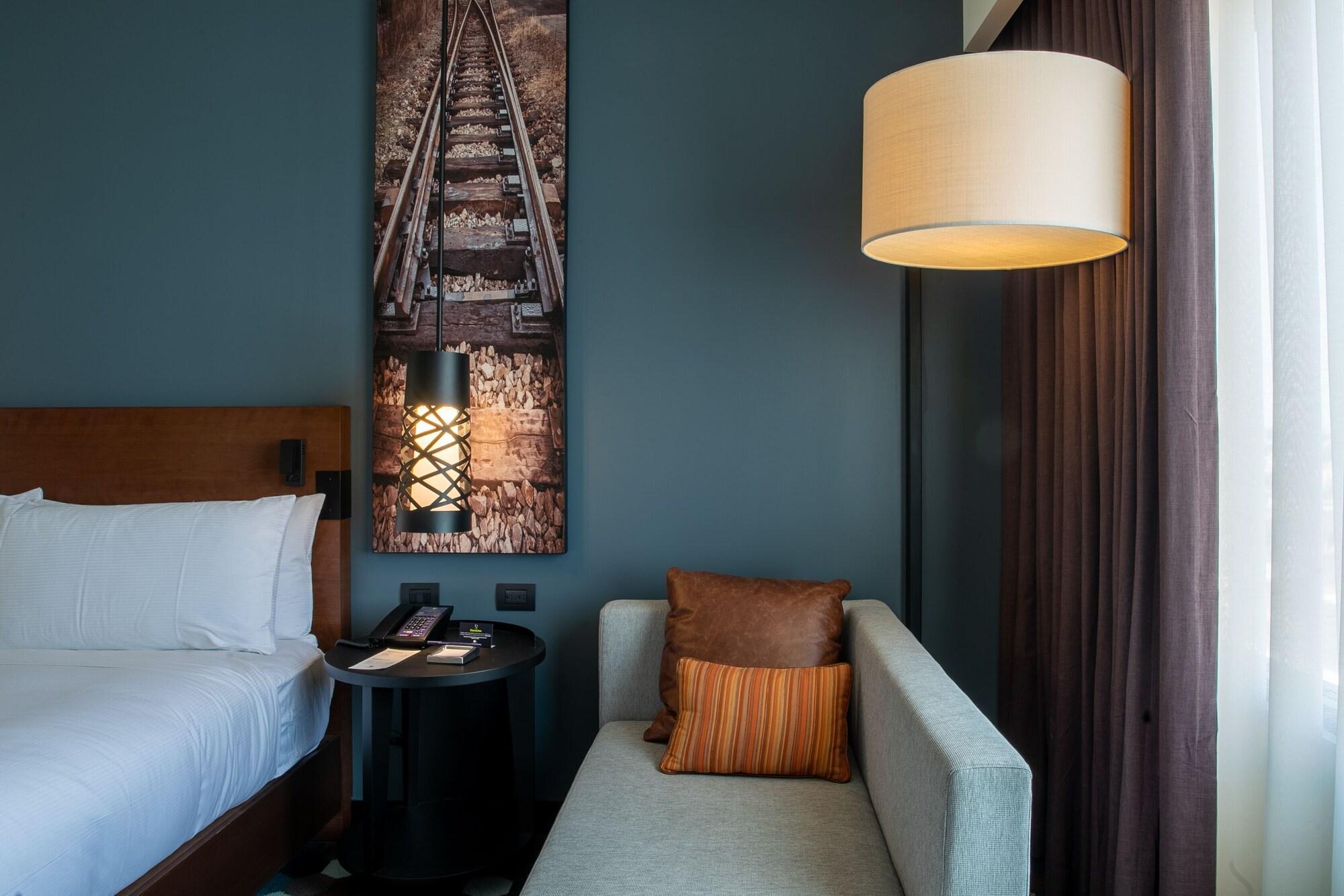 Doubletree By Hilton Celaya Celaya  Bagian luar foto