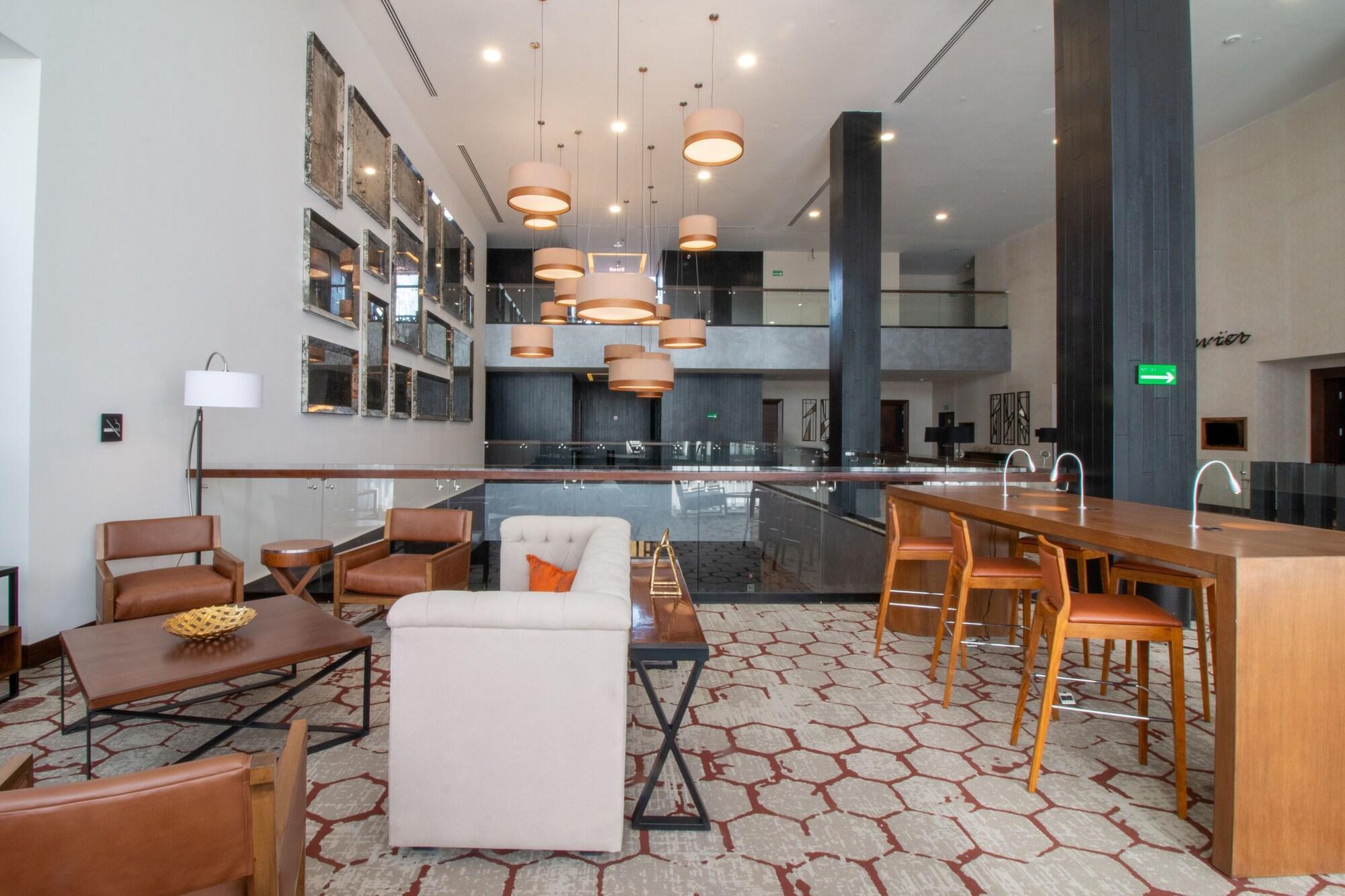 Doubletree By Hilton Celaya Celaya  Bagian luar foto