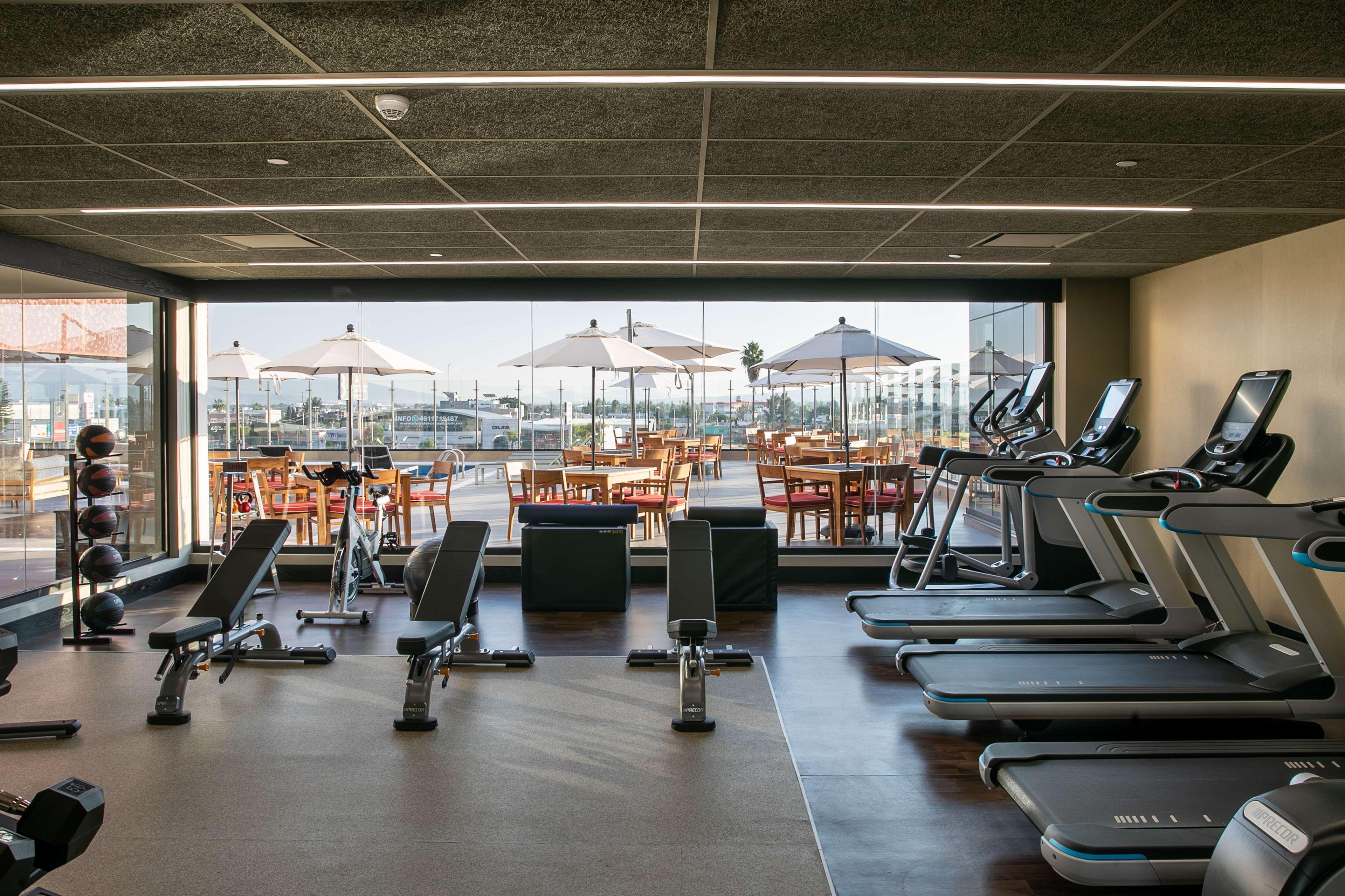 Doubletree By Hilton Celaya Celaya  Bagian luar foto
