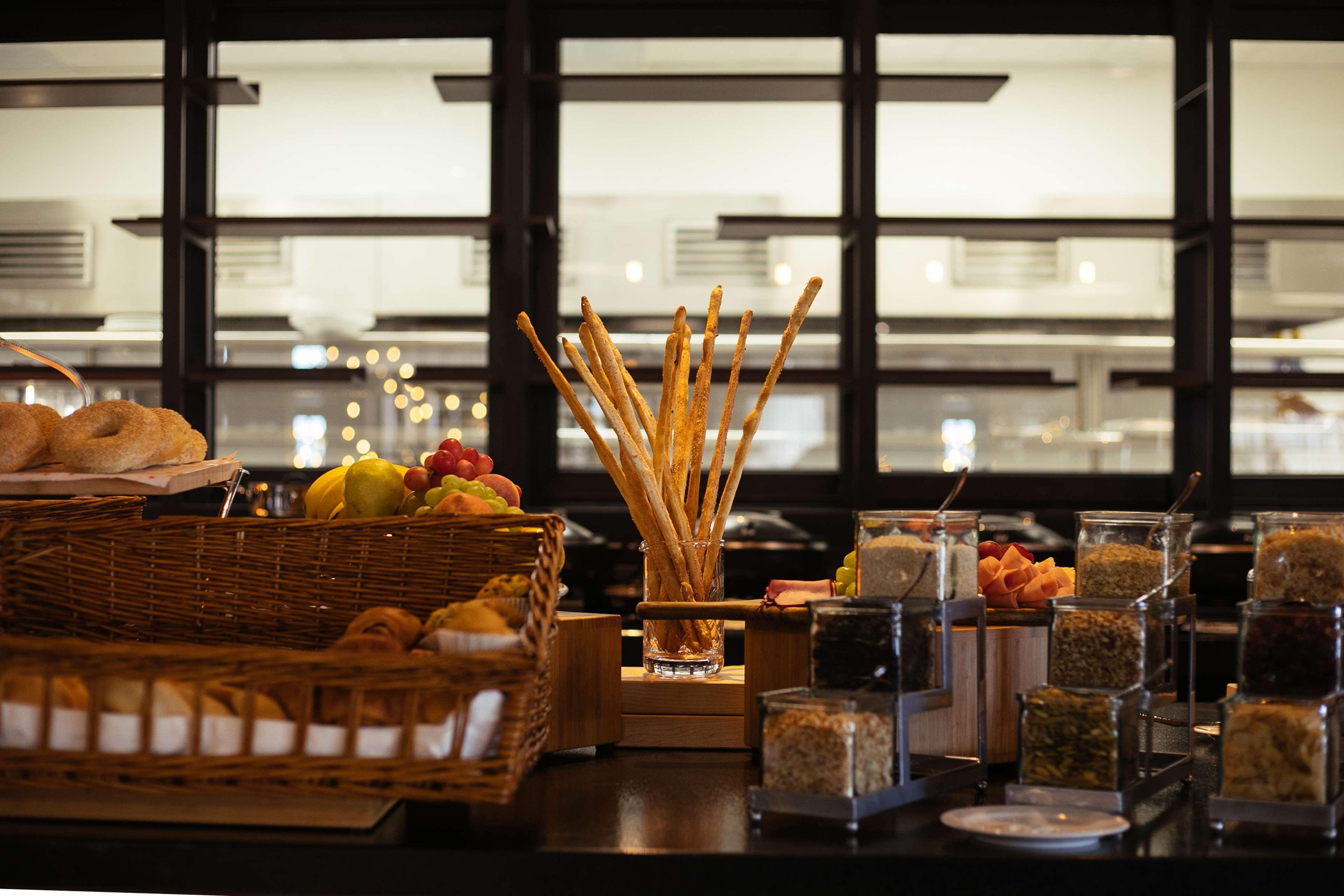 Doubletree By Hilton Celaya Celaya  Bagian luar foto