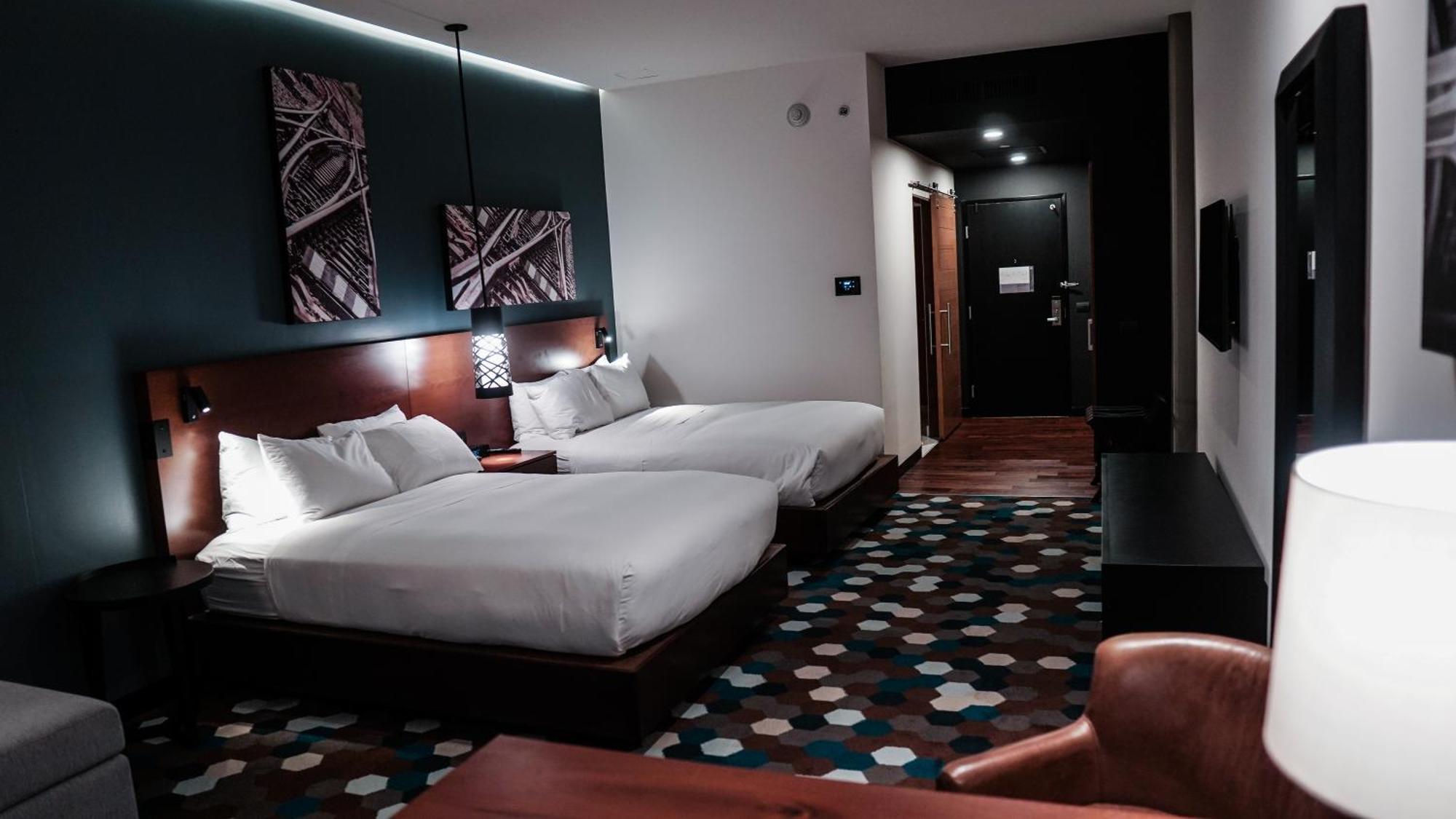Doubletree By Hilton Celaya Celaya  Bagian luar foto
