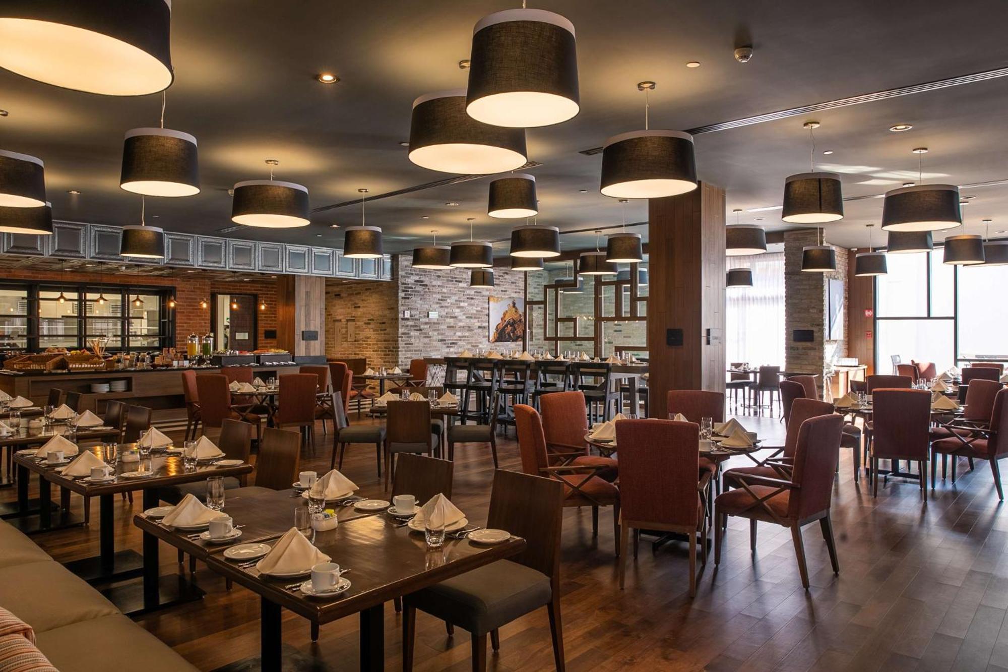 Doubletree By Hilton Celaya Celaya  Bagian luar foto