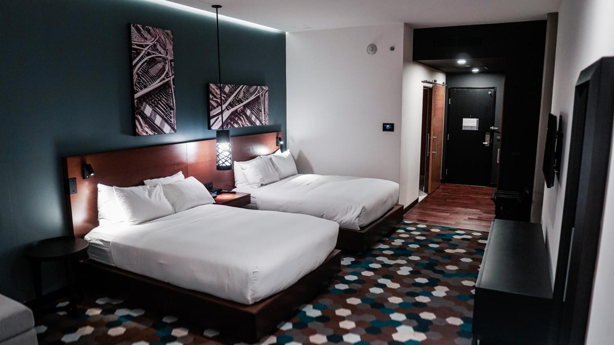 Doubletree By Hilton Celaya Celaya  Bagian luar foto